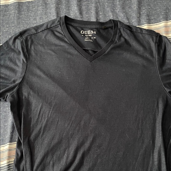 GUESS Jet Black V-Neck Tee - Picture 1 of 4